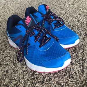 New Balance Tennis Shoes